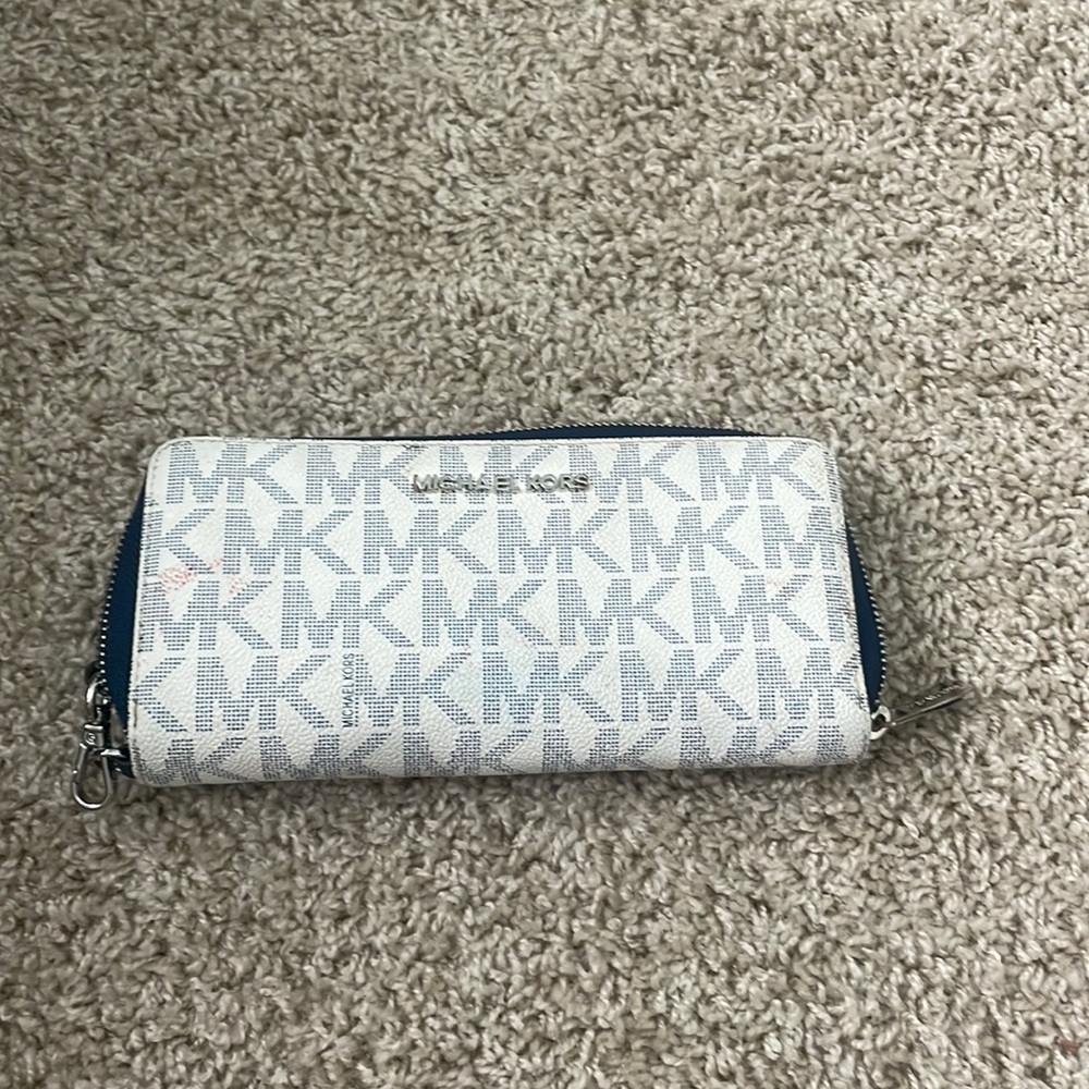Michael kors blue wallet
